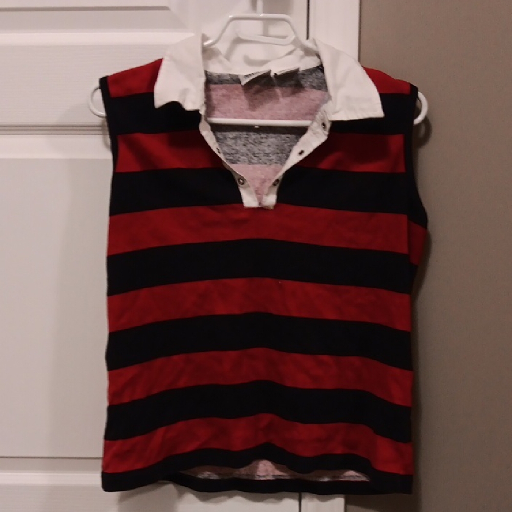 Red and Black Striped Sleeveless Polo Shirt With Gromet Detailing In The Colar